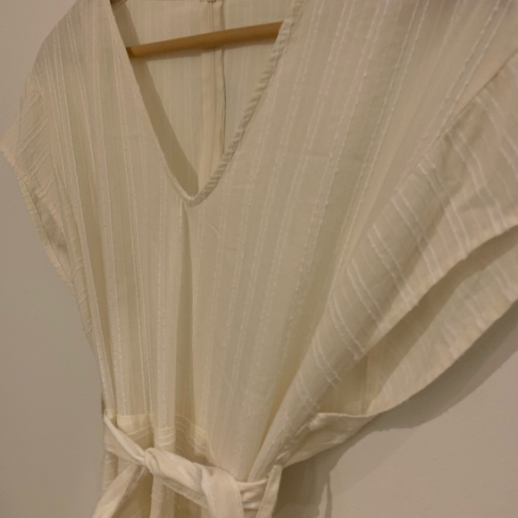 Zara Linen Dress - Picture 2 of 4